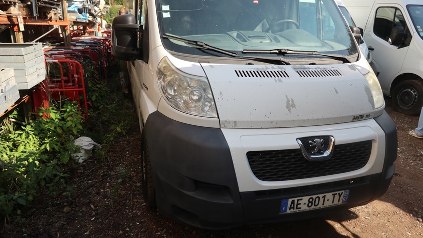 Utilitaire PEUGEOT BOXER