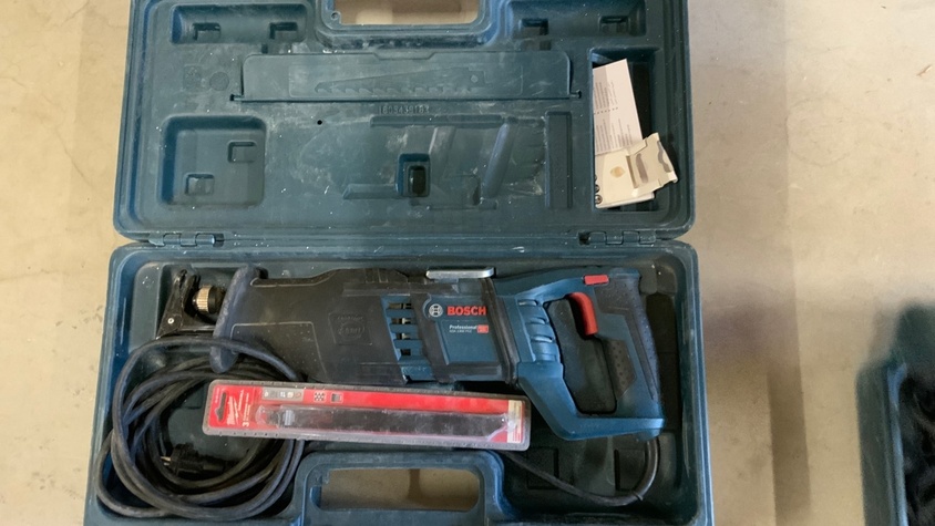 Lot de 2 scies sabre filaires Bosch
